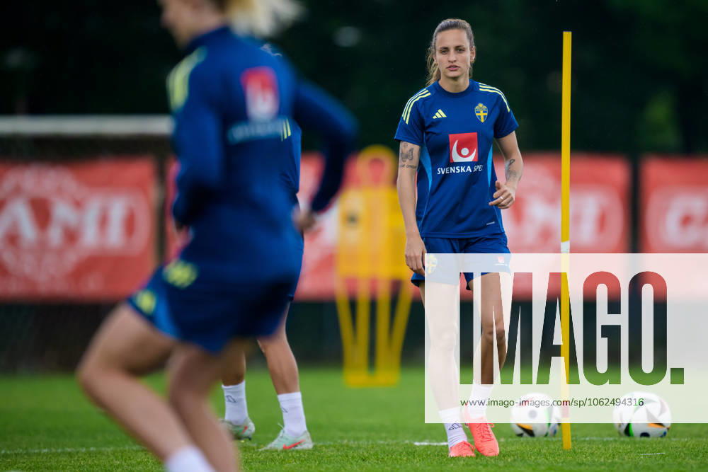 Nathalie Björn of the Swedish womens national football team during a training session on May 27, 2025 in Fidenza Photo Ludvig Thunman BILDBYRAN kod LT LT0702 fotboll football soccer fotball sverige sweden dam bbeng