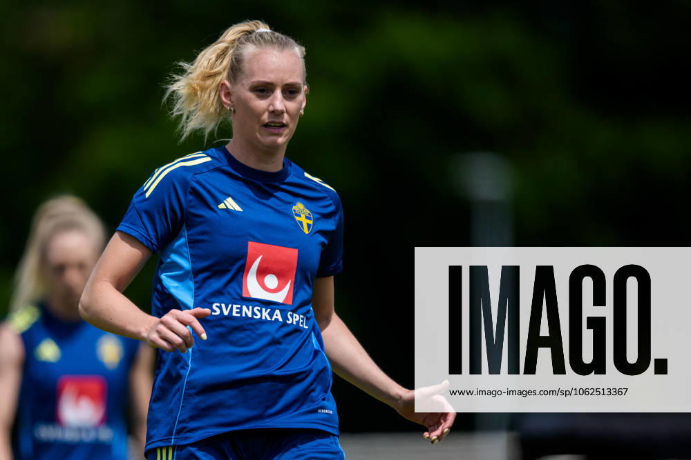 Stina Blackstenius of the Swedish womens national football team during a training session on May 28, 2025 in Fidenza Photo Ludvig Thunman BILDBYRAN code LT LT0703 fotboll football soccer fotball träning practice training sverige sweden dam bbeng