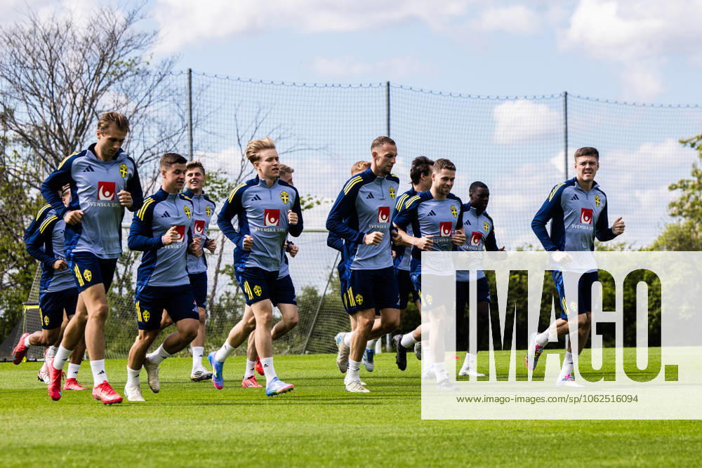 Players of the Swedish men s national football team during a training session on May 28, 2025 in Stockholm Photo Kenta Jönsson BILDBYRAN COP 210 KJ0245 fotboll football soccer fotball landskamp träning practice training sverige sweden sverige a bbeng
