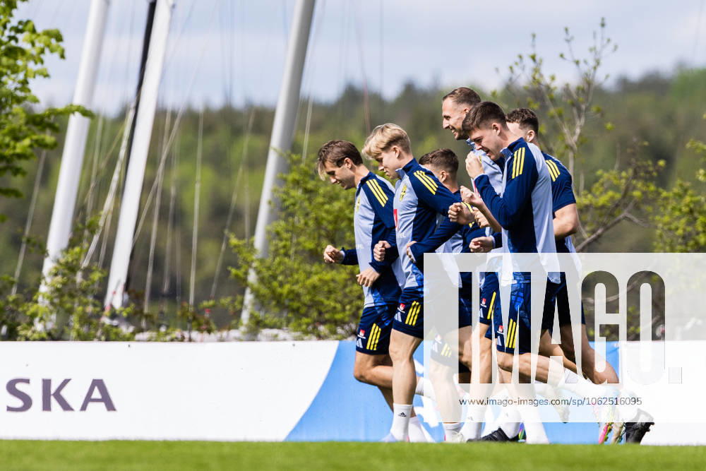 Players of the Swedish men s national football team during a training session on May 28, 2025 in Stockholm Photo Kenta Jönsson BILDBYRAN COP 210 KJ0245 fotboll football soccer fotball landskamp träning practice training sverige sweden sverige a bbeng