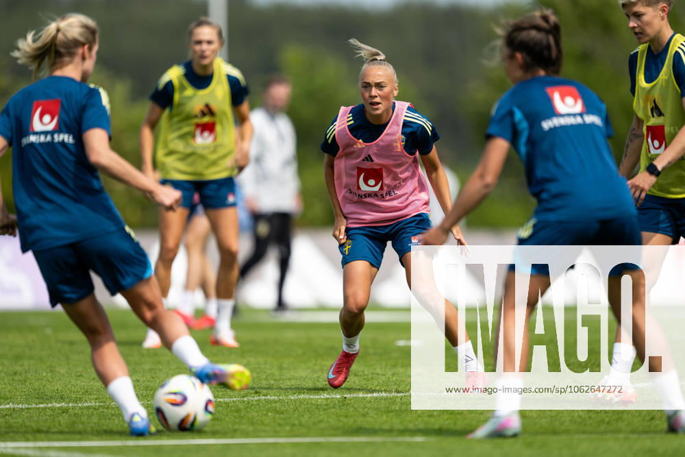 Hanna Bennison of the Swedish womens national football team during a training session on June 1, 2025 in Stockholm Photo Emma Wallskog BILDBYRAN COP 320 SH0627 fotboll football soccer fotball nations league uefa womens nations league träning practice training sverige sweden dam bbeng