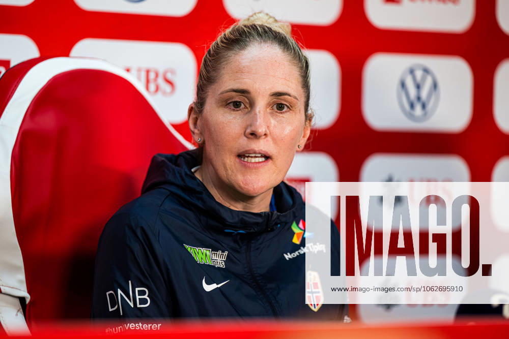 Head coach Gemma Grainger of the Norwegian women s national football team during a press conference on June 2, 2025 in Sion Photo Marius Simensen BILDBYRAN COP 238 bbeng dam football fotball fotboll norge norway press conference pressekonferanse soccer uefa women s nations league