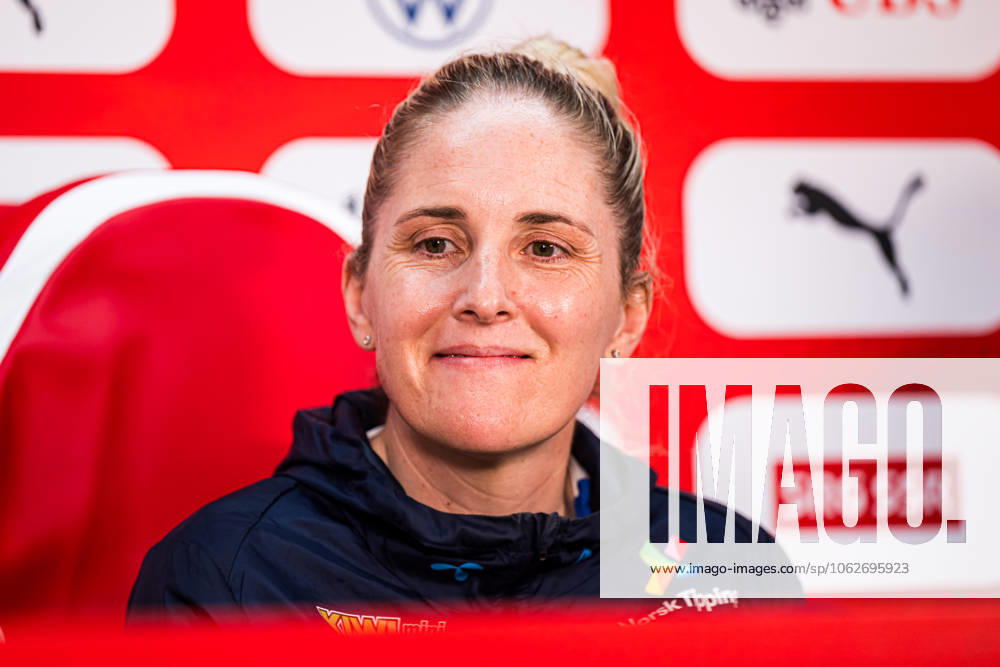 Head coach Gemma Grainger of the Norwegian women s national football team during a press conference on June 2, 2025 in Sion Photo Marius Simensen BILDBYRAN COP 238 bbeng dam football fotball fotboll norge norway press conference pressekonferanse soccer uefa women s nations league