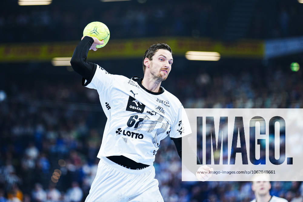 Throw Goal Hendrik Pekeler THW Kiel, 61 GER, THW Kiel vs ThSV Eisenach, Handball, Bundesliga, Matchday 34, Season 2024 2025, 08 06 2025 GER, THW Kiel vs ThSV Eisenach, Handball, Bundesliga, Matchday 34, Season 2024 2025, 08 06 2025 Kiel