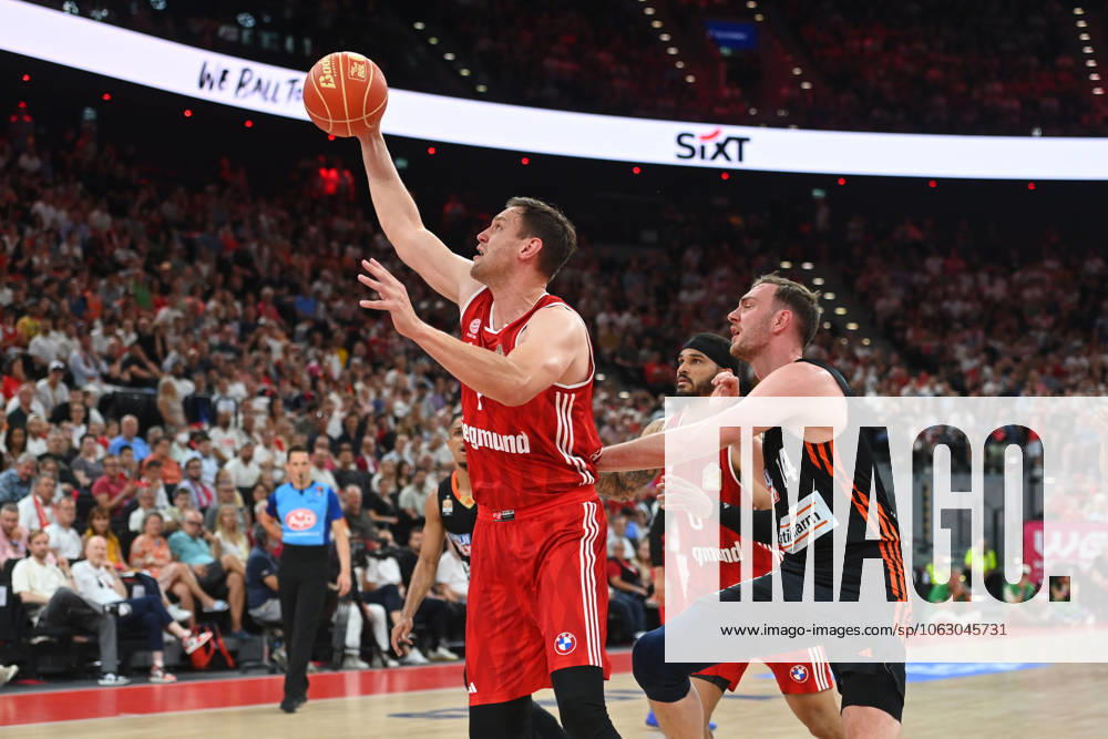 Johannes VOIGTMANN FCB , action,duel against Philipp HERKENHOFF Ulm Basketball BBL,season 2024 2025 1 final, FC Bayern Muenchen Ratiopharm Ulm 82 66 on 15 06 2025, S A P G A R D EN