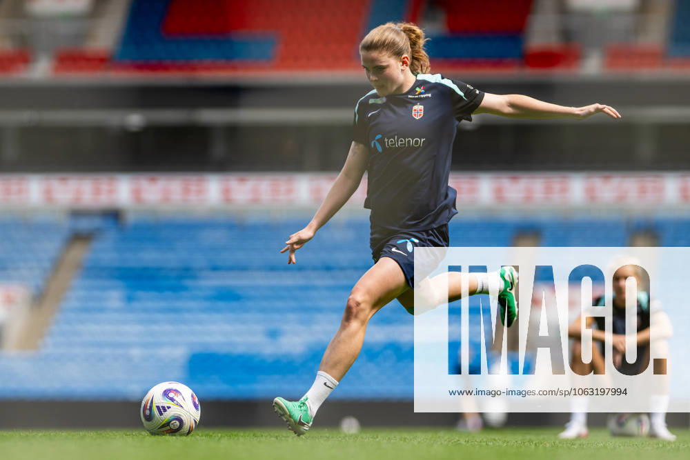 Signe Gaupset of the Norwegian women s national football team during a training session on June 23, 2025 in Oslo Photo Vegard Grott BILDBYRAN kod VG VG0769 bbeng fotboll football soccer fotball norge norway women dam träning practice training trening pre camp precamp