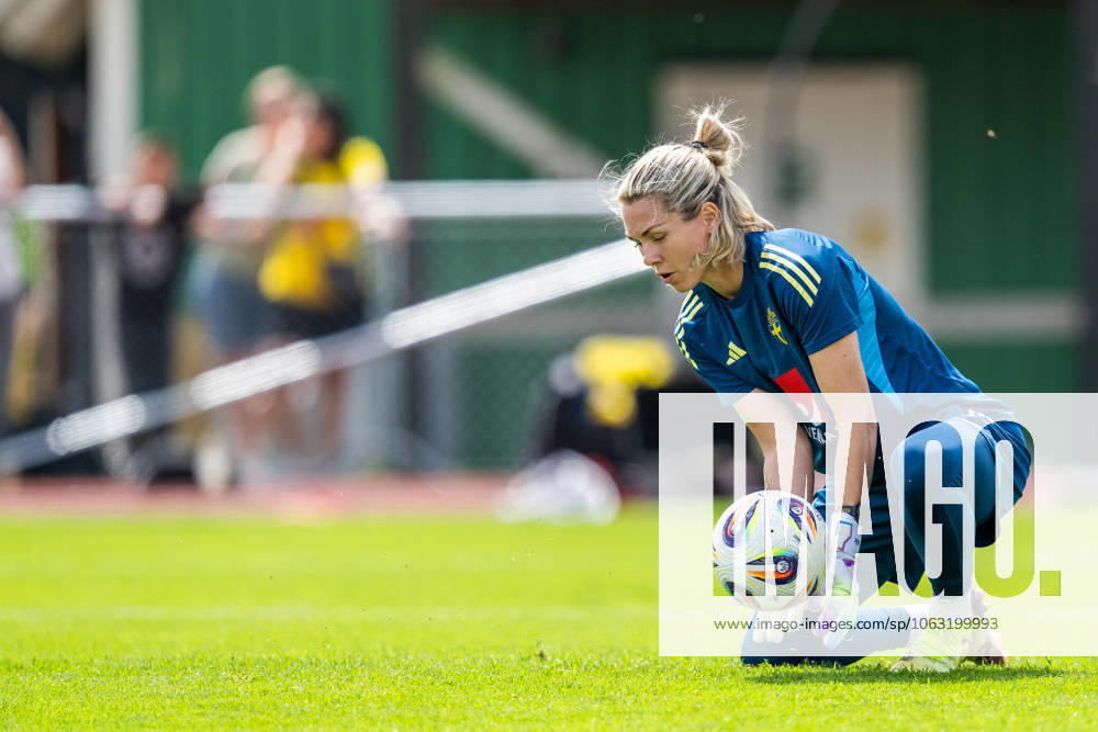 Goalkeeper Jennifer Falk of the Swedish womens national football team during a training session on June 23, 2025 in Ahus Photo Mathias Bergeld BILDBYRAN code MB MB1148 fotboll football soccer fotball träning practice training sverige sweden dam bbeng women kvinner