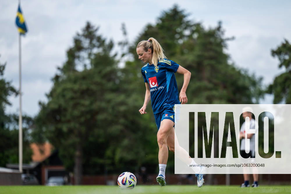 Amanda Ilestedt of the Swedish womens national football team during a training session on June 23, 2025 in Ahus Photo Mathias Bergeld BILDBYRAN code MB MB1148 fotboll football soccer fotball träning practice training sverige sweden dam bbeng women kvinner
