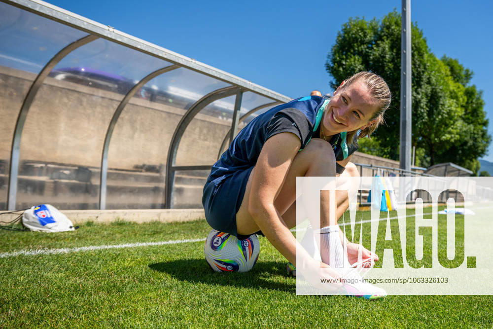 Elisabeth Terland of the Norwegian women s national football team during a training session ahead of the UEFA Women s Euro 2025 on June 29, 2025 in Neuchatel Photo Vegard Grott BILDBYRAN kod VG VG0774 bbeng fotboll football soccer fotball fotballs em fotball em europamästerskap em uefa womens euro em 2025 träning practice training trening norge norway dam day 3