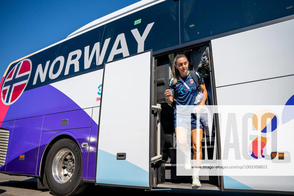 Vilde Boe Risa of the Norwegian women s national football team arrives at a training session ahead of the UEFA Women s Euro 2025 on June 30, 2025 in Neuchatel Photo Vegard Grott BILDBYRAN kod VG VG0775 bbeng fotboll football soccer fotball fotballs em fotball em europamästerskap em uefa womens euro em 2025 träning practice training trening norge norway dam day 2