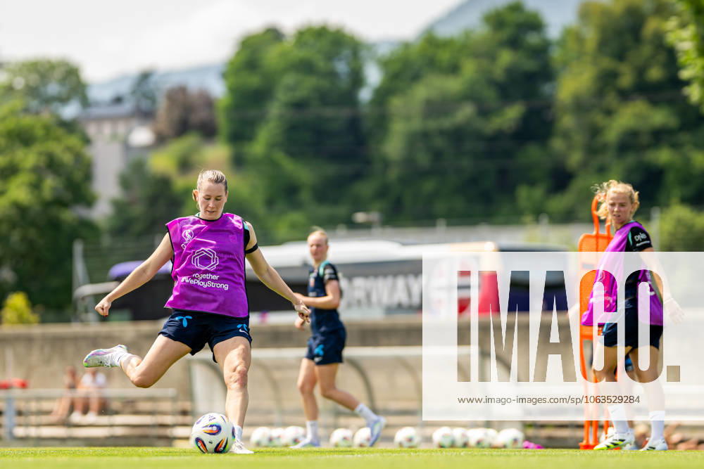 Elisabeth Terland of the Norwegian women s national football team at a training session during the UEFA Women s Euro 2025 on July 3, 2025 in Neuchatel Photo Vegard Grott BILDBYRAN kod VG VG0779 bbeng fotboll football soccer fotball fotballs em fotball em europamästerskap em uefa womens euro em 2025 träning practice training trening norge norway dam day2