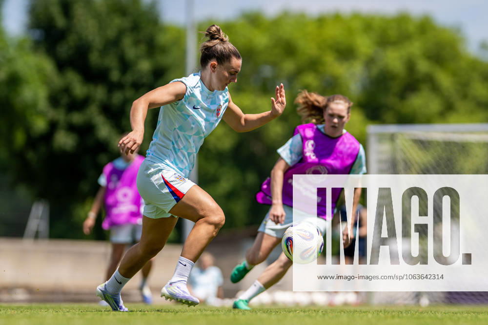 Vilde Boe Risa of the Norwegian women s national football team at a training session during the UEFA Women s Euro 2025 on July 5, 2025 in Neuchatel Photo Vegard Grott BILDBYRAN kod VG VG0780 bbeng fotboll football soccer fotball fotballs em fotball em europamästerskap em uefa womens euro em 2025 träning practice training trening norge norway dam day4