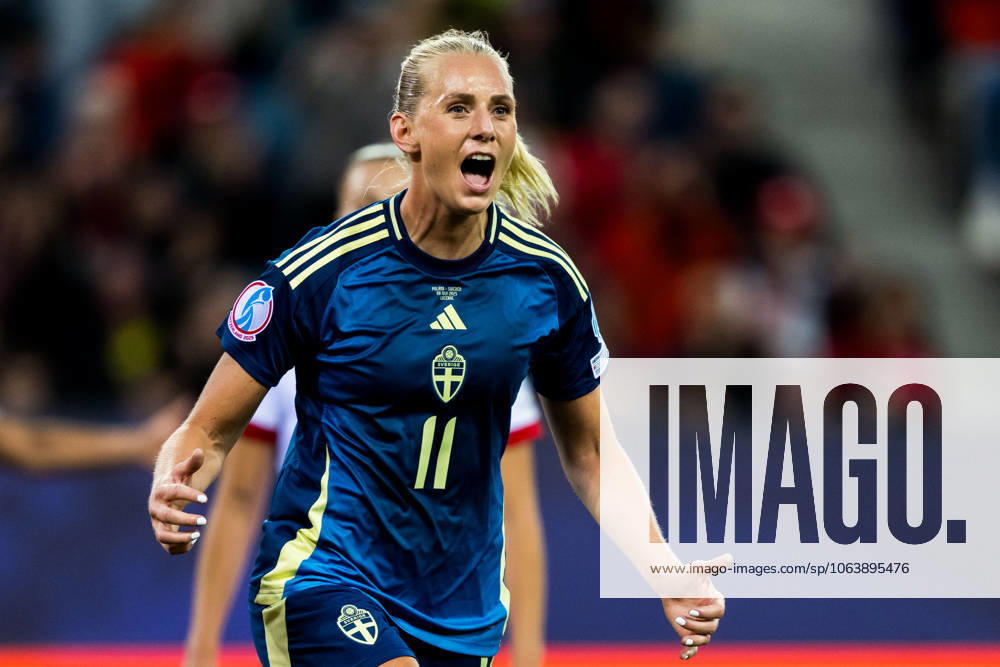 Stina Blackstenius of Sweden celebrates after 0 1 during the UEFA Women s Euro 2025 group stage football match between Poland and Sweden on July 8, 2025 in Luzern Photo Ludvig Thunman BILDBYRAN kod LT LT0707 fotboll football soccer fotbolls em europamästerskap em uefa womens euro uefa womens european football championship womens euro 2025 dam kvinner women polen sverige sweden poland 7 bbeng jubel