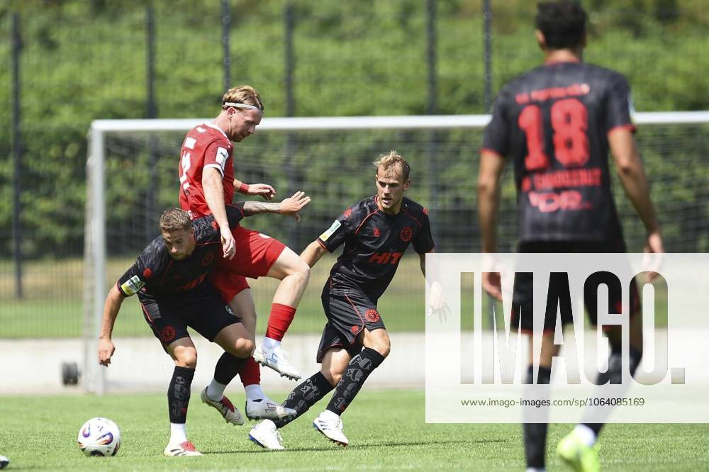 Rot Weiss Essen Fortuna Köln Soccer test match Rot Weiss Essen Fortuna Köln on 12 07 2025 at the stadium at the Hafenstrasse in Essen Tom Geerkens Fortuna Köln , left Dominik Martinovic Rot Weiss Essen , center Georg Strauch Fortuna Köln , right Germany North Rhine Westphalia Essen Copyright ThorstenxTillmann