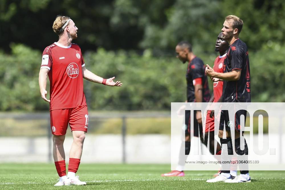 Rot Weiss Essen Fortuna Köln Soccer test match Rot Weiss Essen Fortuna Köln on 12 07 2025 at the stadium at Hafenstrasse in Essen Dominik Martinovic Rot Weiss Essen , left Georg Strauch Fortuna Köln , right Germany North Rhine Westphalia Essen Copyright ThorstenxTillmann