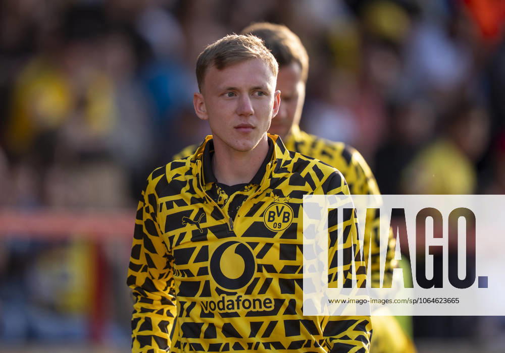 Maximilian Beier Borussia Dortmund, 14 Sportfreunde Siegen Borussia Dortmund 30 07 2025 Soccer, Test match, GER, Siegen, Leimbachstadion Siegen
