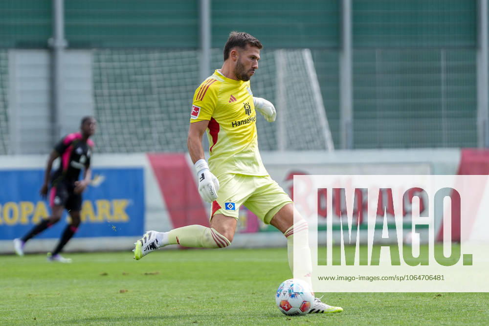 Daniel Heuer Fernandes Hamburger SV, 01 on the ball football, Test match, SC Freiburg vs Hamburger SV, 02 08 2025, Europa Park Stadion, Freiburg, Germany, Freiburg Europa Park Stadion Baden Wuerttemberg Germany
