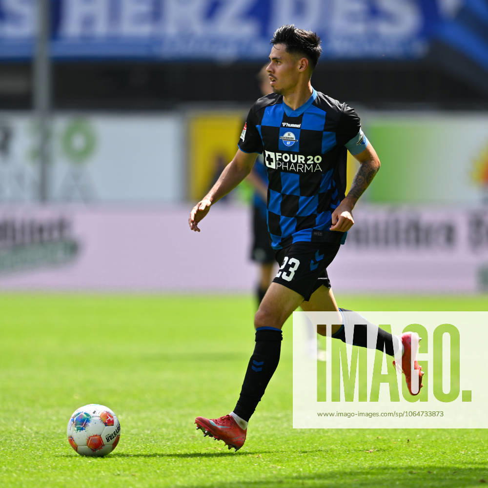 Paderborn, Home Deluxe Arena, 02 08 25, GER, Herren, 2 Bundesliga, Saison 2025 2026, SC Paderborn 07 KSV Holstein Kiel Bild Raphael OBERMAIR Paderborn DFL regulations prohibit any use of photographs as image sequences and or quasi video NRW Germany