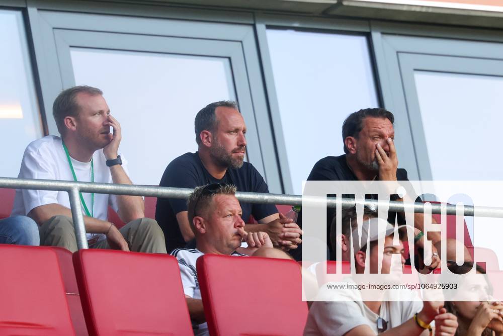Managing Director Finance Michael Stroell FC Augsburg , President Markus Krapf FC Augsburg , FC Augsburg vs AFC Sunderland, Soccer, Test match, 09 08 2025 Augsburg Bayern Germany