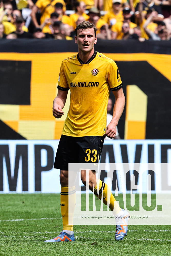 Christoph Daferner SG Dynamo Dresden,33 2 Soccer Bundesliga Season 2025 2026 SG Dynamo Dresden vs 1 FC Magdeburg at Rudolf Harbig Stadium in Dresden Freisteller,action,soccer,man,men,Germany