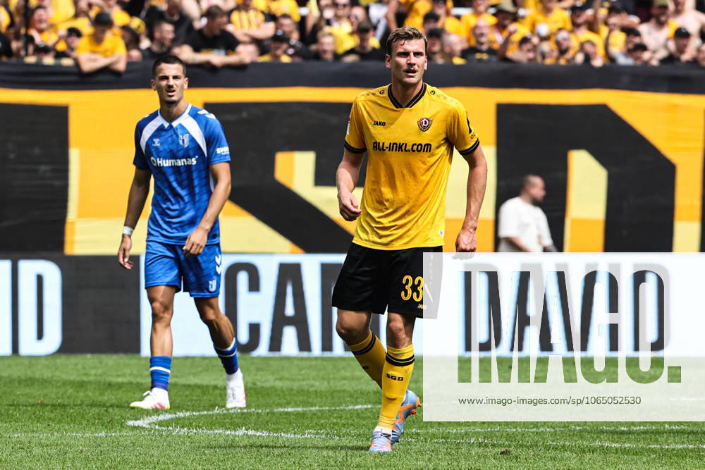 Christoph Daferner SG Dynamo Dresden,33 2 Soccer Bundesliga Season 2025 2026 SG Dynamo Dresden vs 1 FC Magdeburg at Rudolf Harbig Stadium in Dresden Action,Soccer,Man,Men,Germany