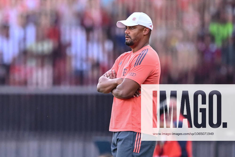 Trainer Vincent Kompany Bayern Muenchen Looks on during the pre season friendly match between Grasshopper Club Zürich and FC Bayern München at Stadion Letzigrund on August 12, 2025 in Zurich, Switzerland Photo by Harry Langer DeFodi Images