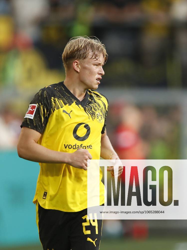 DORTMUND - Daniel Svensson of Borussia Dortmund during a friendly match between Borussia Dortmund and Juventus at Signal Iduna Park stadium on August 10, 2025, in Dortmund, Germany. ANP Hollandse Hoogte BART STOUTJESDIJK Borussia Dortmund - Juventus 2025 26 ANPxSportx StoutjesdijkxIVx 533624460 originalFilename: 533624460