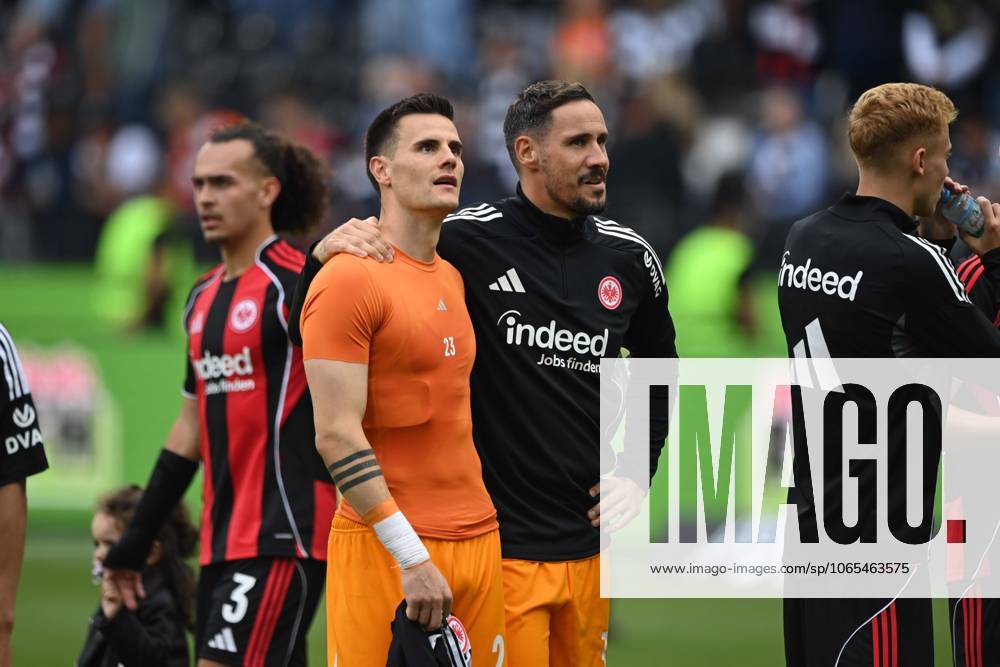 Schlussjubel, Jubel, jubeln, Freude, cheers, Torwart Michael ZETTERER F und Torwart Jens GRAHL F Fussball 1 Bundesliga Saison 2025 2026, 1 Spieltag, Spieltag1, matchday1, Eintracht Frankfurt F Werder Bremen HB 4 1 am 23 08 2025 im Deutsche Bank Park, Frankfurt Deutschland DFL regulations prohibit any use of photographs as image sequences and or quasi video Â