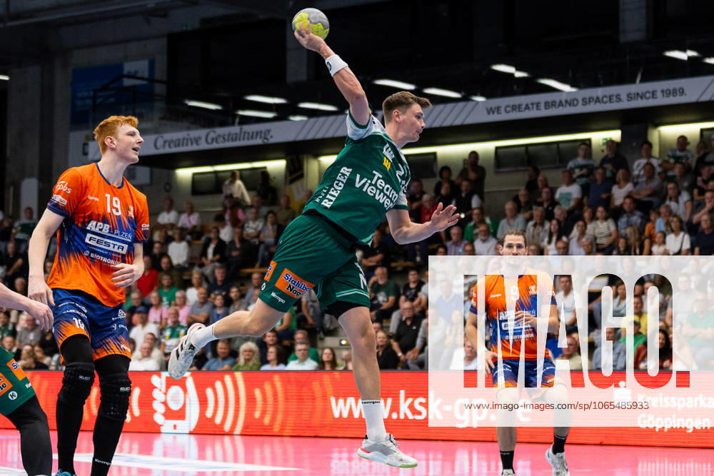 Oskar SUNNEFELDT FRISCH AUF Goeppingen, 27 scores a goal, Action, Goal throw FRISCH AUF Goeppingen FAG vs SKK Talent Pilsen, Handball, Men, Players Night, Test match, Season opening, Season 2025 2026, 23 08 2025 FRISCH AUF Goeppingen FAG vs SKK Talent Pilsen, Handball, Men, Players Night, Test match, Season opening, Season 2025 2026, 23 08 2025 Goeppingen