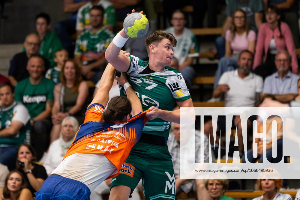 Oskar SUNNEFELDT FRISCH AUF Goeppingen, 27 scores a goal, Action, Goal throw FRISCH AUF Goeppingen FAG vs SKK Talent Pilsen, Handball, Men, Players Night, Test match, Season opening, Season 2025 2026, 23 08 2025 FRISCH AUF Goeppingen FAG vs SKK Talent Pilsen, Handball, Men, Players Night, Test match, Season opening, Season 2025 2026, 23 08 2025 Goeppingen