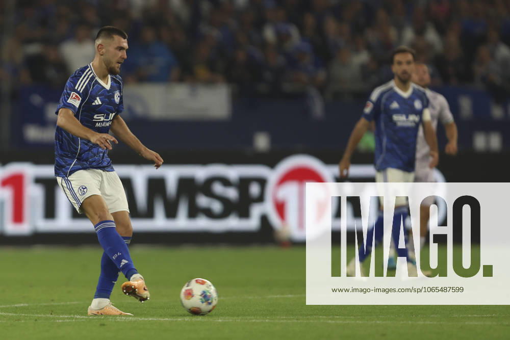 Hasan Kurucay FC Schalke 04 in action, on the ball, single action during the 2 Bundesliga match between FC Schalke 04 and VfL Bochum, Veltins Arena on August 23, 2025 in Gelsenkirchen, Germany Photo by Oliver Kaelke DeFodi Images Hasan Kurucay FC Schalke 04 controls the ball during the 2 Bundesliga match between FC Schalke 04 and VfL Bochum at Veltins Arena on August 23, 2025 in Gelsenkirchen, Germany Photo by Oliver Kaelke DeFodi Images DFB DFL REGULATIONS PROHIBIT ANY USE OF PHOTOGRAPHS AS IMAGE SEQUENCES AND OR QUASI VIDEO Photo by Oliver Kaelke DeFodi Images