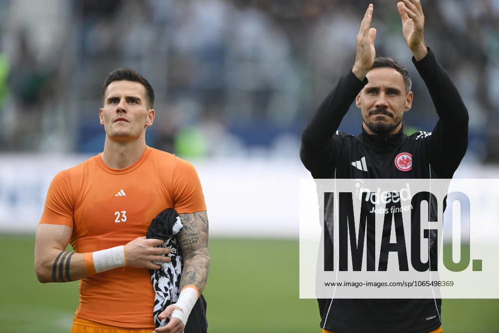 Schlussjubel, Jubel, jubeln, Freude, cheers, Torwart Michael ZETTERER F und Torwart Jens GRAHL F Fussball 1 Bundesliga Saison 2025 2026, 1 Spieltag, Spieltag1, matchday1, Eintracht Frankfurt F Werder Bremen HB 4 1 am 23 08 2025 im Deutsche Bank Park, Frankfurt Deutschland DFL regulations prohibit any use of photographs as image sequences and or quasi video Â