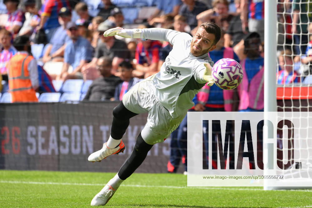 Crystal Palace v Nottingham Forest - Premier League Angus Gunn of Nottingham Forest warms up ahead of kick-off during the Premier League match between Crystal Palace and Nottingham Forest at Selhurst Park in London, England, on August 24, 2025. London Greater London United Kingdom