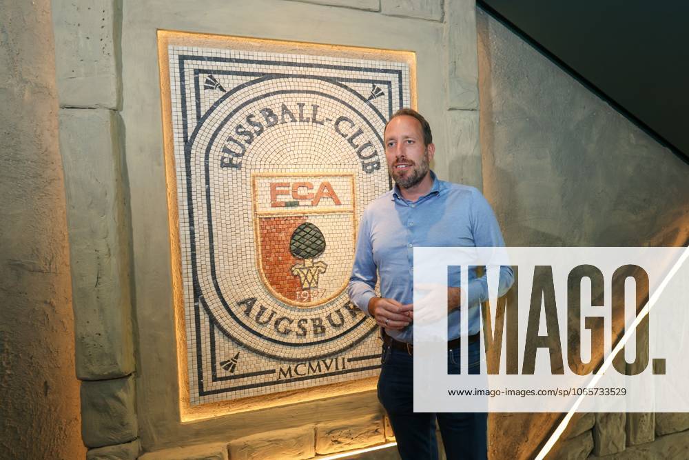Managing Director Finance Michael Stroell FC Augsburg , The new players tunnel in the Roemer look, Press conference, FC Augsburg, Football, 1 Bundesliga season 2025 2026, 29 08 2025 Augsburg Bavaria Germany