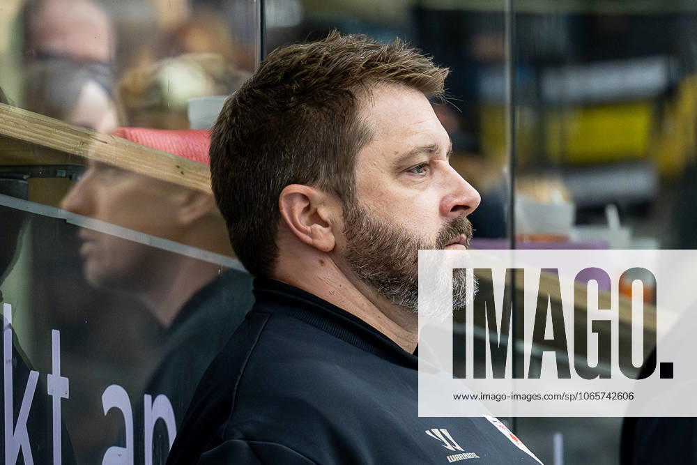 Oliver David Head Coach, EHC Red Bull Muenchen Portrait Portraet GER, EHC Red Bull Muenchen vs Moser Medical Graz 99ers, Ice Hockey, Test Match, Preseason, 29 08 2025 GER, EHC Red Bull Muenchen vs Moser Medical Graz 99ers, Ice Hockey, Test Match, Preseason, 29 08 2025 Bad Toelz