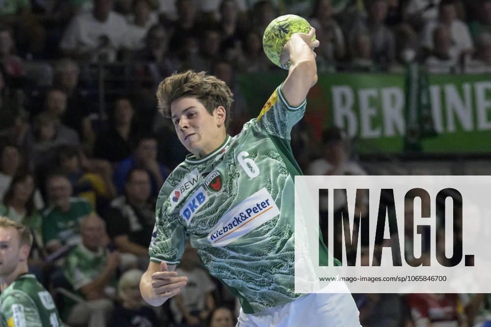 In the picture from l Leo Prantner Fuechse Berlin , action, fight, fights for the ball, GER, Berlin, handball, Fuechse Berlin vs Bergischer HC, DAIKIN Handball Bundesliga, in the Max Schmeling Halle, 31 08 2025,