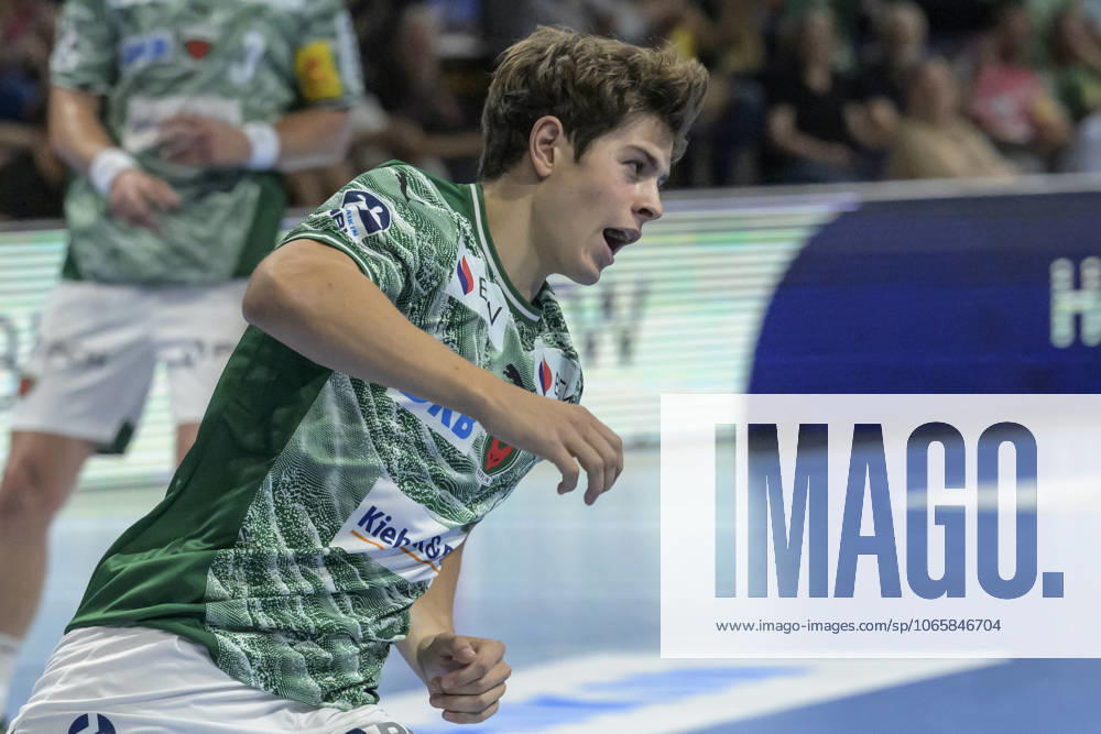 In the picture from l Leo Prantner Fuechse Berlin , action, fight, fights for the ball, goal, hit, jubilation, goal celebration, joy, enthusiasm, celebrates, GER, Berlin, handball, Fuechse Berlin vs Bergischer HC, DAIKIN Handball Bundesliga, in the Max Schmeling Halle, 31 08 2025,