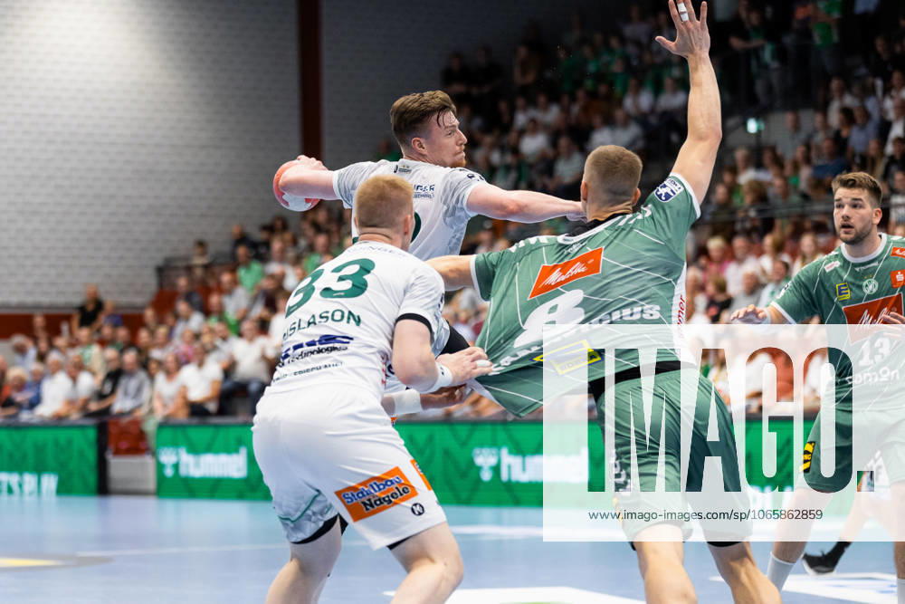 Erik PERSSON FRISCH AUF Goeppingen, 22 scores a goal, Action, Goal throw GWD Minden GWD vs FRISCH AUF Goeppingen FAG , Handball, Men, Daikin Handball Bundesliga HBL , 1 Matchday, Season 2025 2026, 31 08 2025 GWD Minden GWD vs FRISCH AUF Goeppingen FAG , Handball, Men, Daikin Handball Bundesliga HBL , 1 Matchday, Season 2025 2026, 31 08 2025 Luebbecke