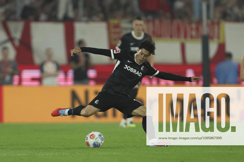 Yuito Suzuki SC Freiburg in action, on the ball, individual action during the Bundesliga match between 1 FC Köln and Sport Club Freiburg, RheinEnergieSTADION on August 31, 2025 in Cologne, Germany Photo by Oliver Kaelke DeFodi Images Yuito Suzuki SC Freiburg controls the ball during the Bundesliga match between 1 FC Köln and Sport Club Freiburg at RheinEnergieSTADION on August 31, 2025 in Köln, Germany Photo by Oliver Kaelke DeFodi Images DFL regulations prohibit any use of photographs as image sequences and or quasi video Photo by Oliver Kaelke DeFodi Images