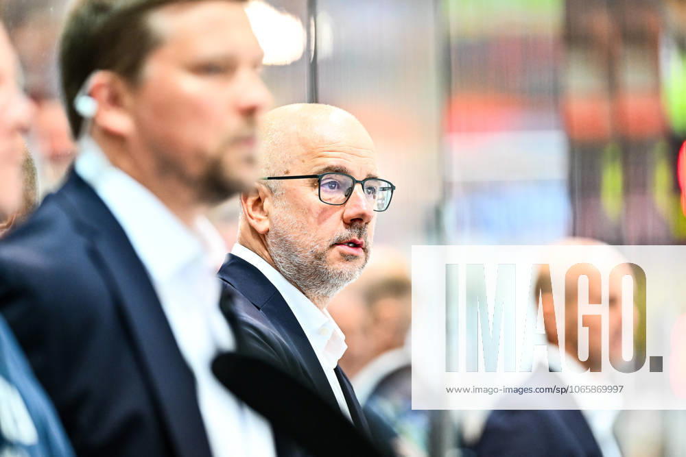 Stefan Nyman Head Coach, Headcoach, Iserlohn Roosters , GER, Iserlohn Roosters vs Kölner Haie, Ice Hockey, Gottfried Schultz NRW Cup, Final, Season 2025 2026, 31 08 2025, GER, Iserlohn Roosters vs Kölner Haie, Ice Hockey, Gottfried Schultz NRW Cup, Final, Season 2025 2026, 31 08 2025 Iserlohn
