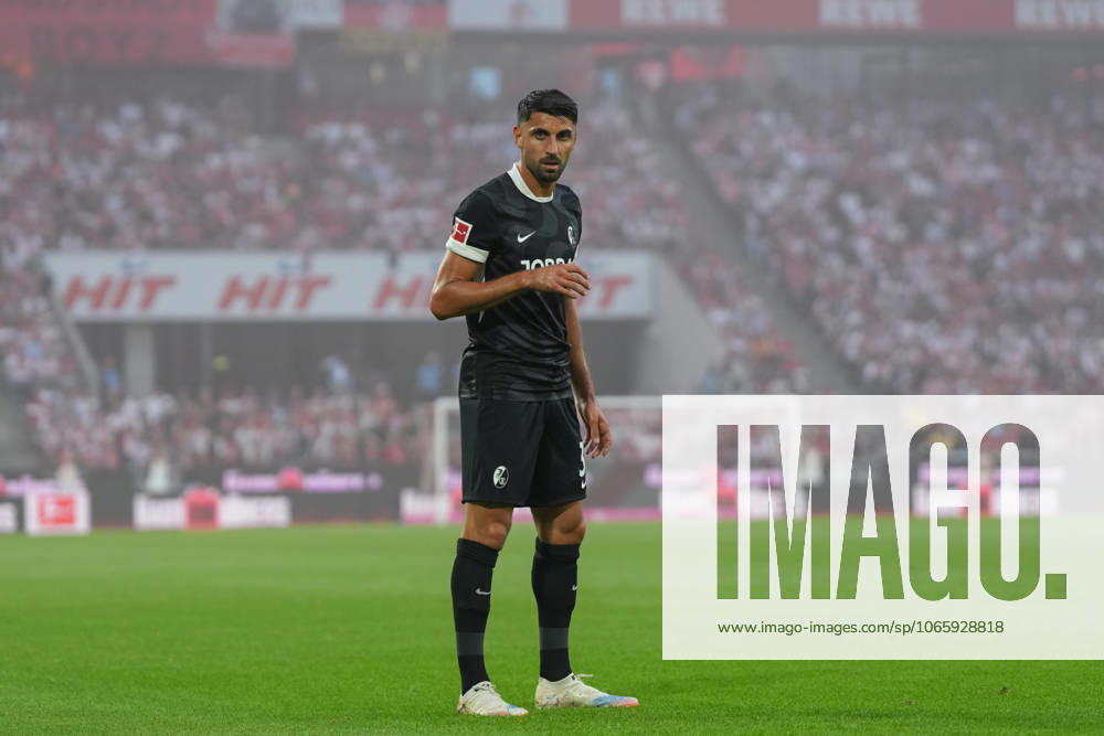 Vincenzo Grifo SC Freiburg, 32 , Germany, Football, 1 Bundesliga, 2 Matchday, 2025 2026, 1 FC Köln vs SC Freiburg, 31 08 2025, RheinEnergieSTADION, Cologne, Germany DFL REGULATIONS PROHIBIT ANY USE OF PHOTOGRAPHS AS IMAGE SEQUENCES AND OR QUASI VIDEO Cologne RheinEnergieSTADION North Rhine-Westphalia Germany