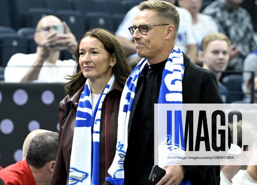 Finland s President Alexander Stubb and his wife Suzanne Innes-Stubb before the basketball FIBA EuroBasket 2025 group B match between Finland and Lithuania in Tampere, Finland, on September 1, 2025. Tampere Finland LKFTJK20250901200933EFTE