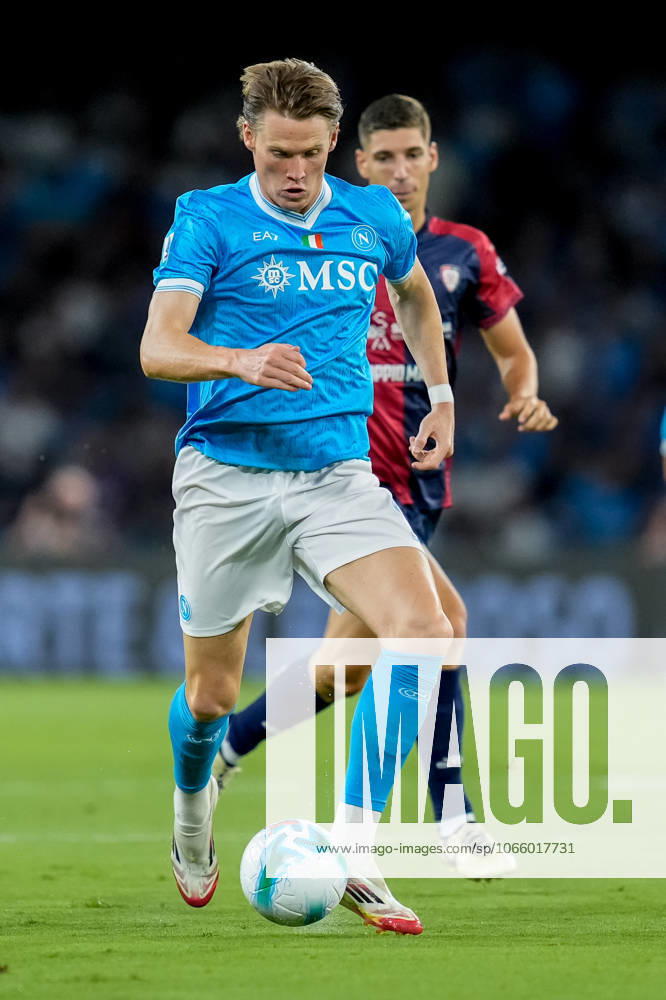 Scott McTominay of SSC Napoli in action during the Serie A match between SSC Napoli and Cagliari Calcio at Stadio Diego Armando Maradona Naples Italy on 30 August 2025. Naples Stadio Diego Armando Maradona Naples Italy