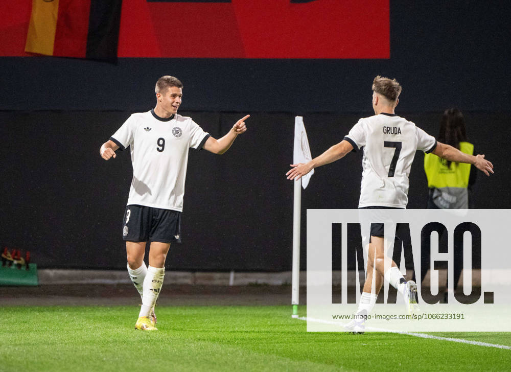 Soccer, Youth, Season 2025 26, U21, European Championship Qualification Group F 3 Matchday in Rostock, Germany Latvia, f l Nicolo Tresoldi U21, Germany , Brajan Gruda U21, Germany , Cheering after scoring 3 0, 09 09 2025,