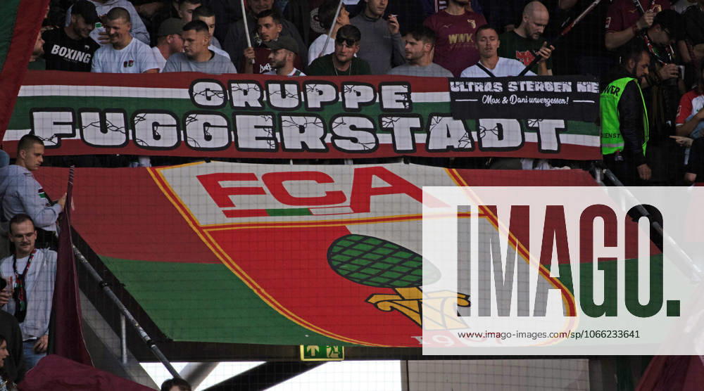30 08 25 FC Augsburg FC Bayern Munich Germany, Augsburg, 30 08 2025, Football, Bundesliga, FC Augsburg FC Bayern Munich 2 3 FC Augsburg Logo Crest Feature