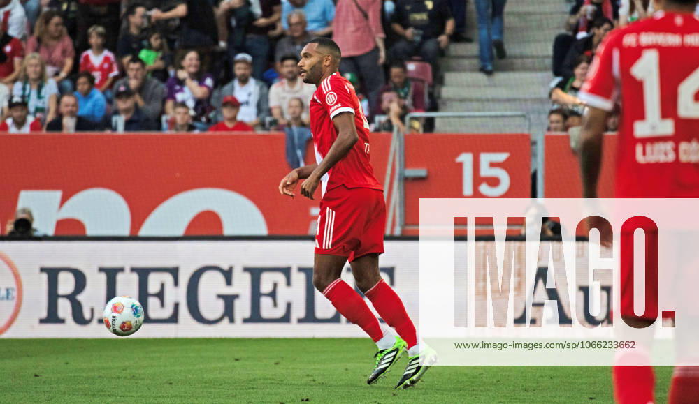 30 08 25 FC Augsburg FC Bayern Munich Germany, Augsburg, 30 08 2025, Football, Bundesliga, FC Augsburg FC Bayern Munich 2 3 Jonathan Tah FC Bayern Munich