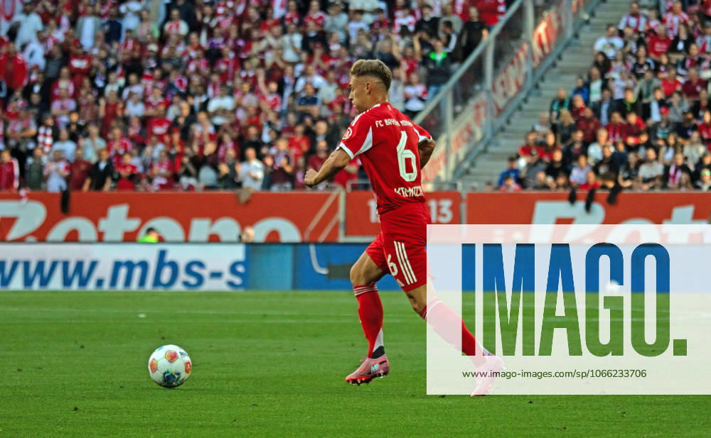 30 08 25 FC Augsburg FC Bayern Munich Germany, Augsburg, 30 08 2025, Football, Bundesliga, FC Augsburg FC Bayern Munich 2 3 Joshua Kimmich FC Bayern Munich