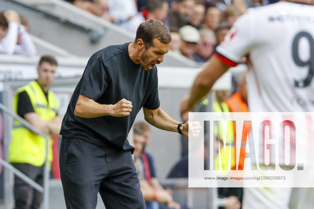 Julian Schuster SC Freiburg, Coach , Germany, Soccer, 1 Bundesliga, Matchday 3, 2025 2026, SC Freiburg vs VfB Stuttgart, 13 09 2025, Europa Park Stadion, Freiburg im Breisgau, Germany Freiburg im Breisgau Europa Park Stadion Baden Württemberg Germany