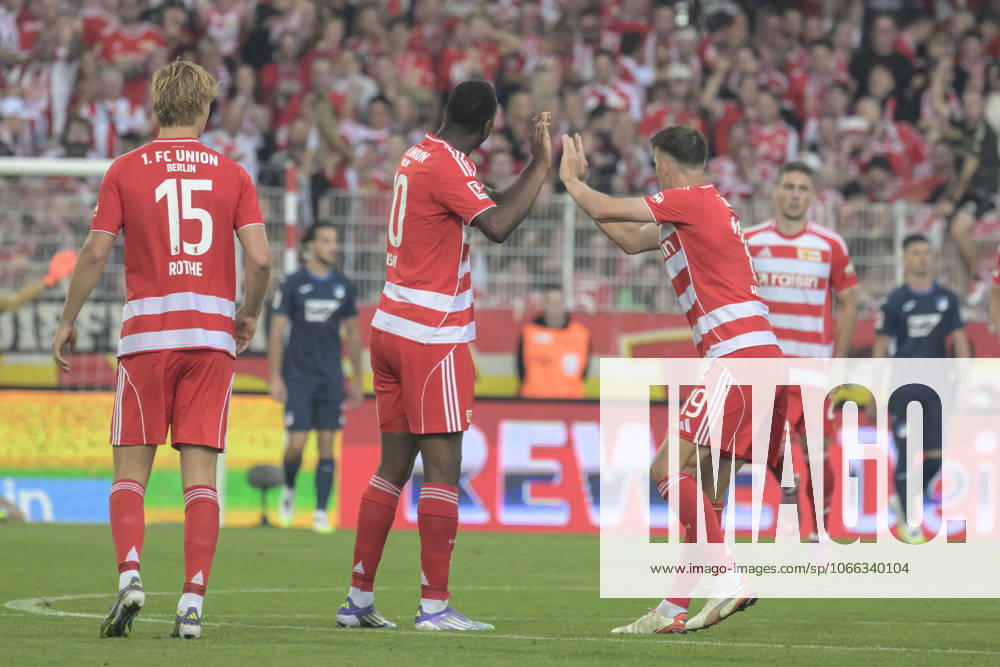 In the picture v l goal, hit, jubilation, goal celebration, joy, enthusiasm, celebrates, after 1 2, Ilyas Ansah 1 FC Union , GER, Berlin, 1 FC Union Berlin vs TSG Hoffenheim, 1 Bundesliga, football, DFB, season 2025 2026, Alte Foersterei, matchday, DFB DFL REGULATIONS PROHIBIT ANY USE OF PHOTOGRAPHS AS IMAGE SEQUENCES AND OR QUASI VIDEO, 13 09 25,