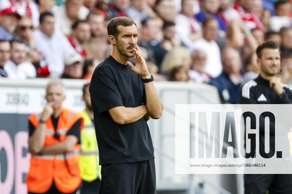 Julian Schuster SC Freiburg, Coach , Germany, Soccer, 1 Bundesliga, Matchday 3, 2025 2026, SC Freiburg vs VfB Stuttgart, 13 09 2025, Europa Park Stadion, Freiburg im Breisgau, Germany Freiburg im Breisgau Europa Park Stadion Baden Württemberg Germany